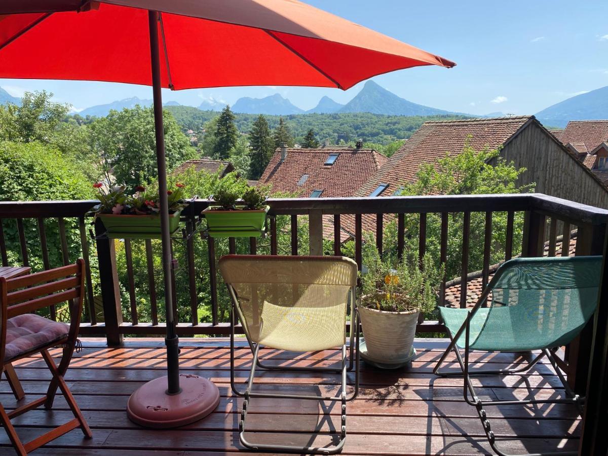 Castle View Menthon Villa ภายนอก รูปภาพ